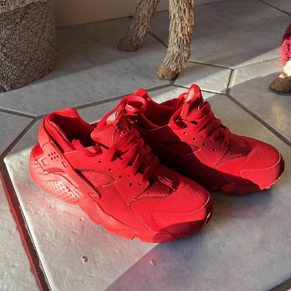 Nike ‘Huarache Run' Sneaker - Picture 5 of 16